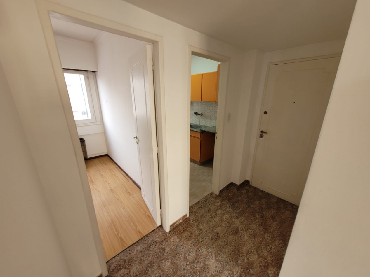 DEPARTAMENTO 2 AMBIENTES CON BALCON A LA CALLE