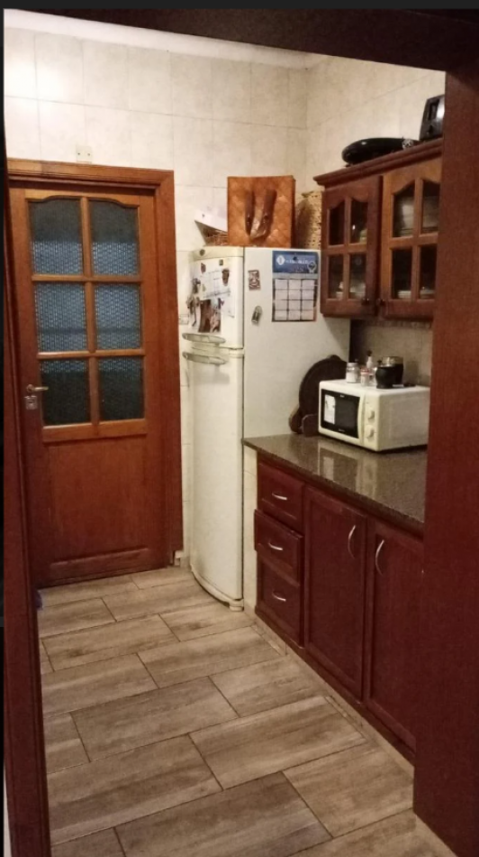 PH EN ESQUINA 4 AMB/TERRAZA CON PARRILLA/GARAGE - ¡ACEPTA PERMUTA depto 4 amb!