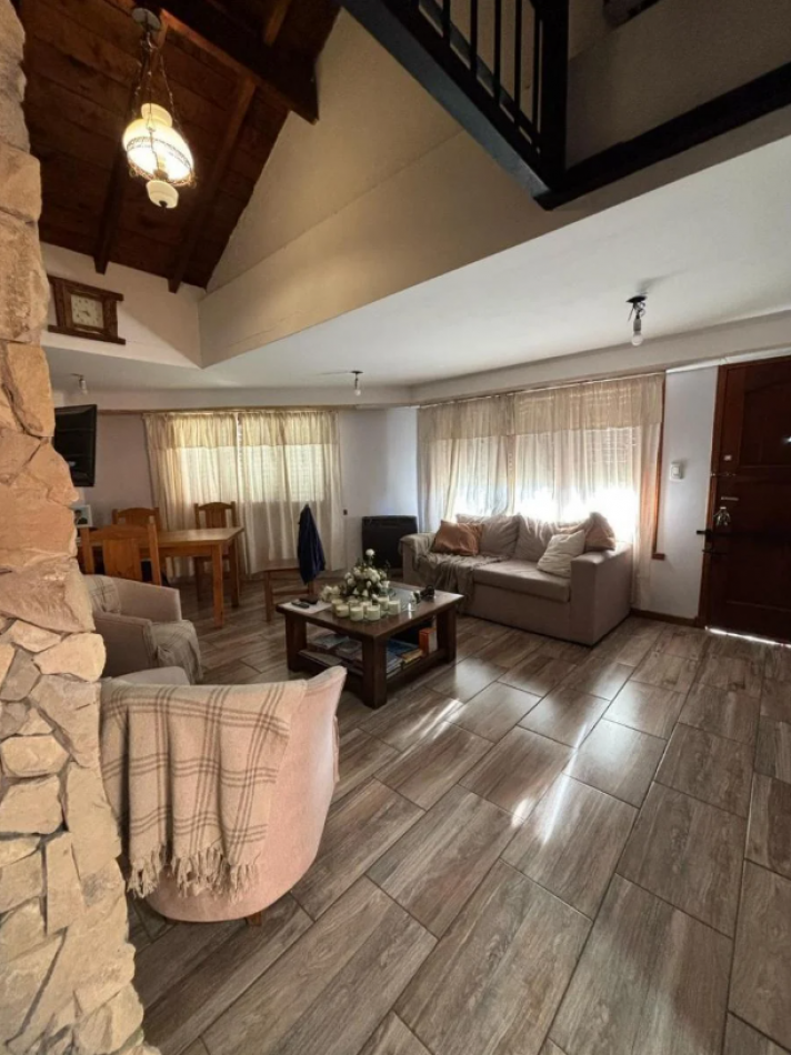 PH EN ESQUINA 4 AMB/TERRAZA CON PARRILLA/GARAGE - ¡ACEPTA PERMUTA depto 4 amb!