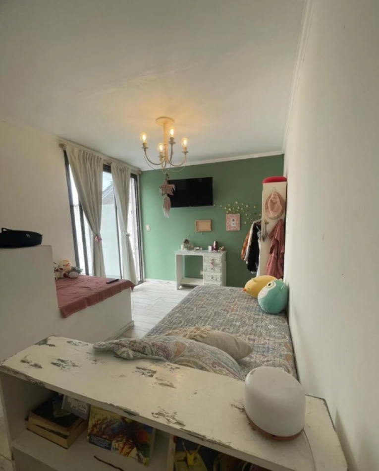 CASA MODERNA EN BARRIO SAN CARLOS