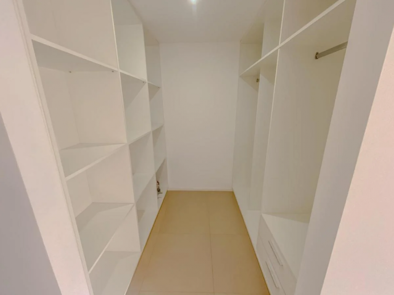 3 AMBIENTES CON DOBLE COCHERA EN PLAZA MITRE