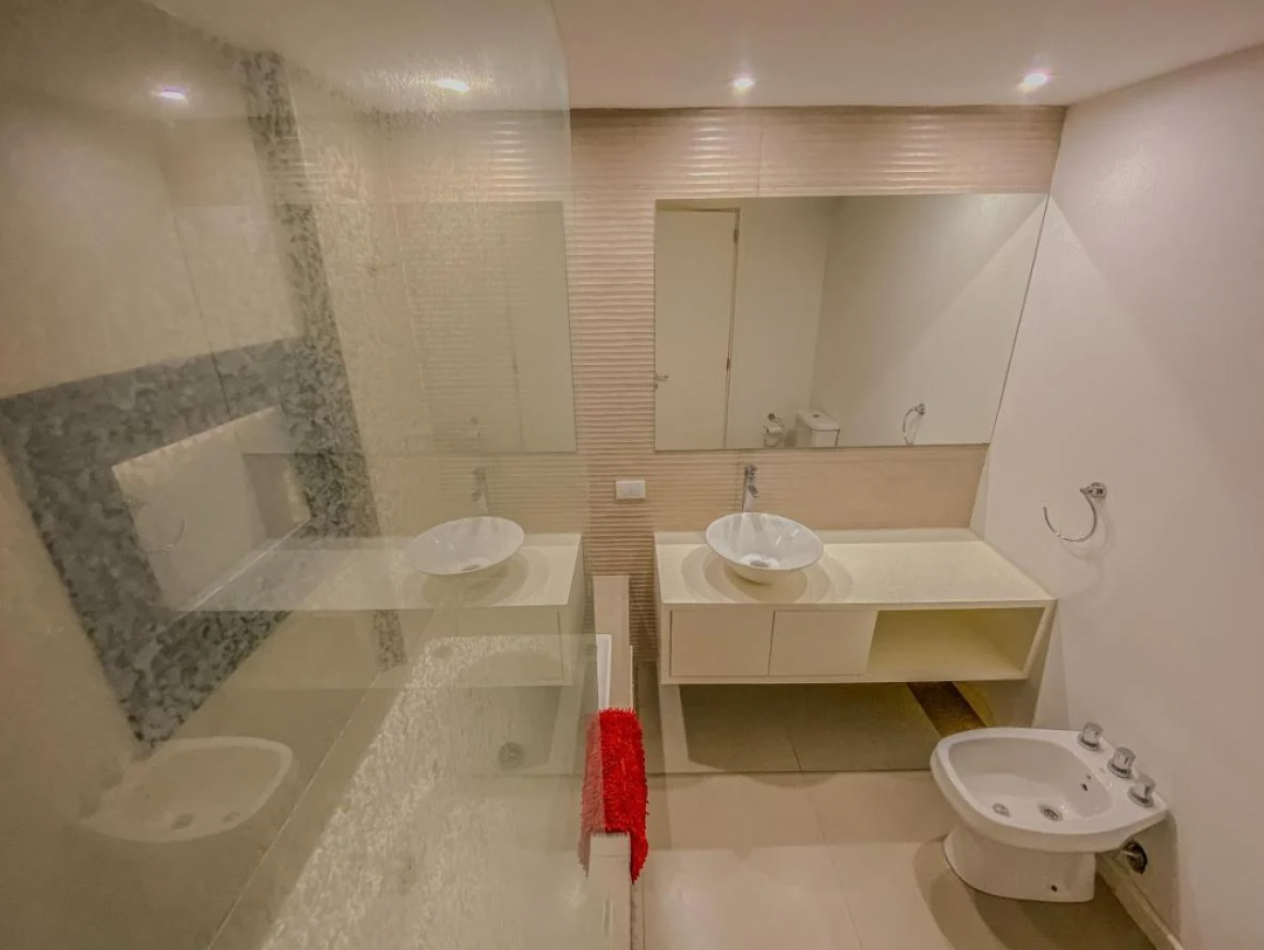 3 AMBIENTES CON DOBLE COCHERA EN PLAZA MITRE