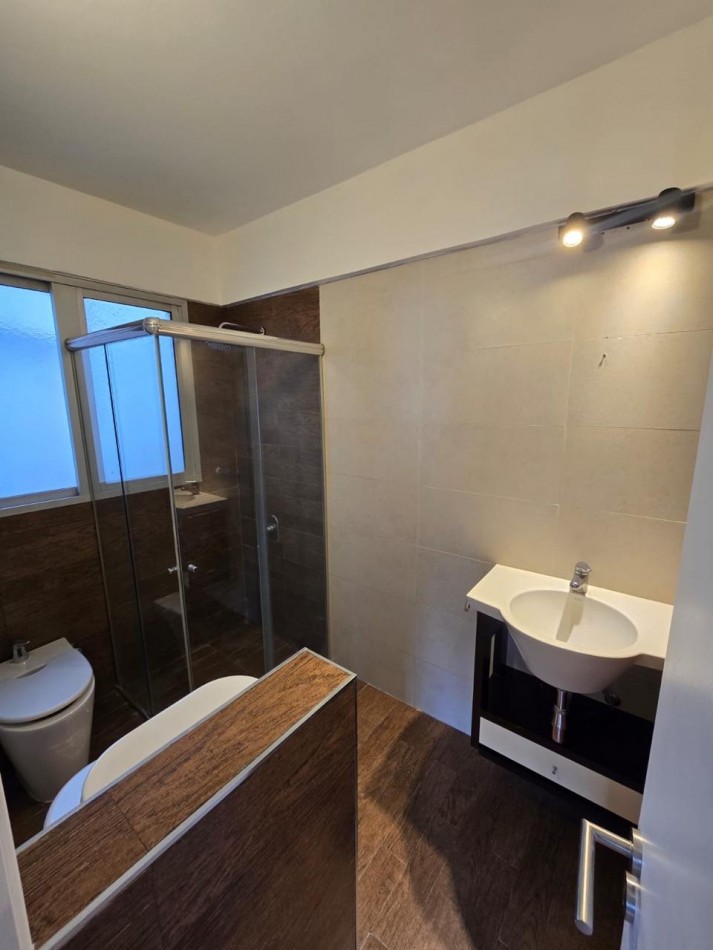 2 AMBIENTES CON BALCON A LA CALLE