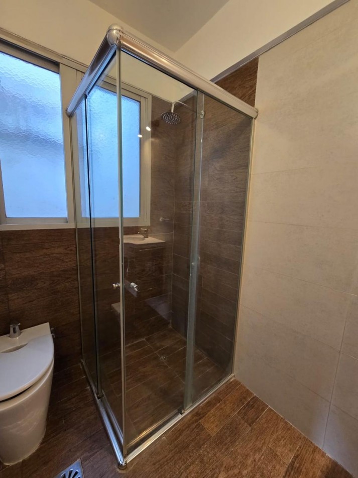 2 AMBIENTES CON BALCON A LA CALLE