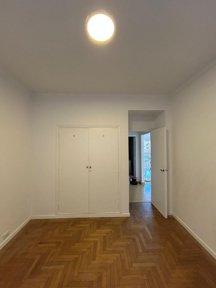 Departamento 3 Ambientes con Escritorio - Piso Alto con Balcon