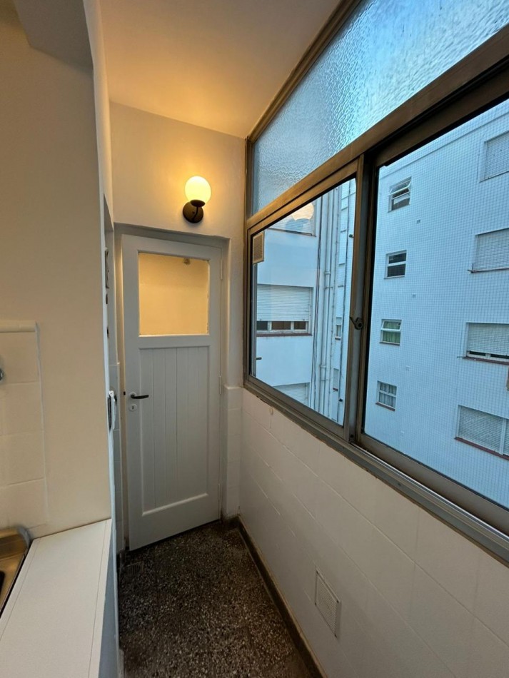 Departamento 3 Ambientes con Escritorio - Piso Alto con Balcon