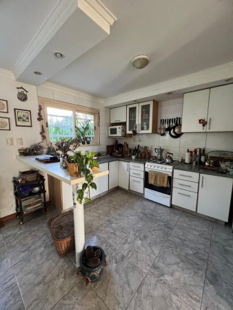 OPORTUNIDAD! 4 AMBIENTES CON COCHERA APTO CREDITO